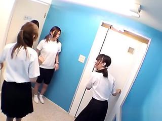 Japanese teens gush pee