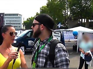 HITZEFREI Gamer girl Anny Aurora fucking a stranger